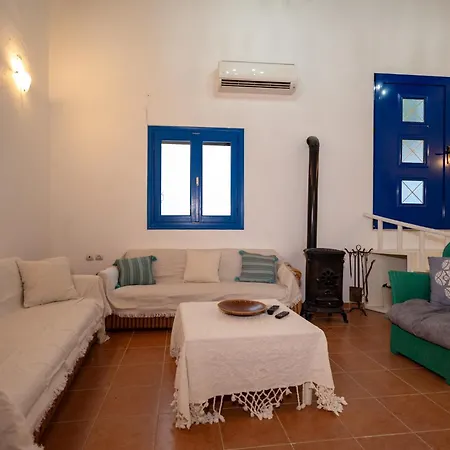 Irini Villa *